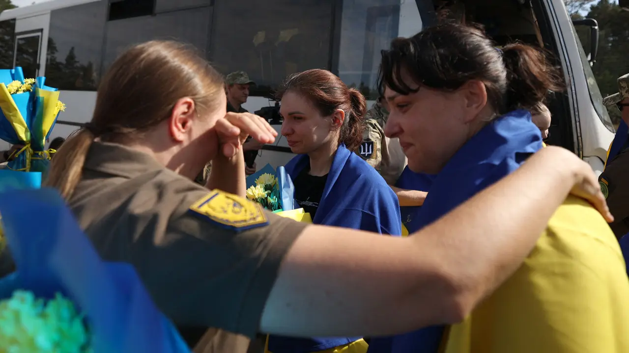 49 Orang Ukraina yang Ditahan Rusia Dikembalikan