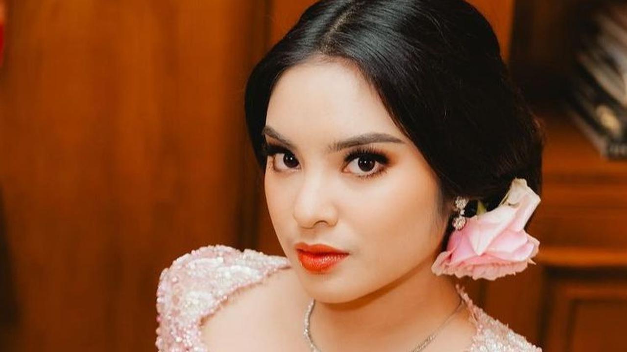 Sederet Prestasi Syandria Kameron, Cicit Soekarno yang Jago Menari