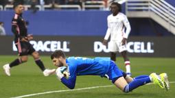 Maarten Paes yang kelahiran Nijmegen merupakan produk Akademi Sepak Bola NEC Nijmegen sejak 2012/2013 yang akhirnya dipromosikan ke tim utama pada 2019/2020. (AFP/Getty Images/Carmen Mandato)