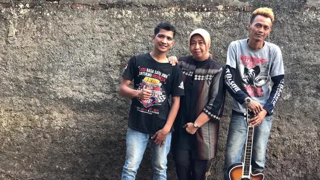 Yanti Lidiati menjadi wanita inspiratif pengerak masyarakat produktif Ibun, Kabupaten Bandung, Jawa Barat
