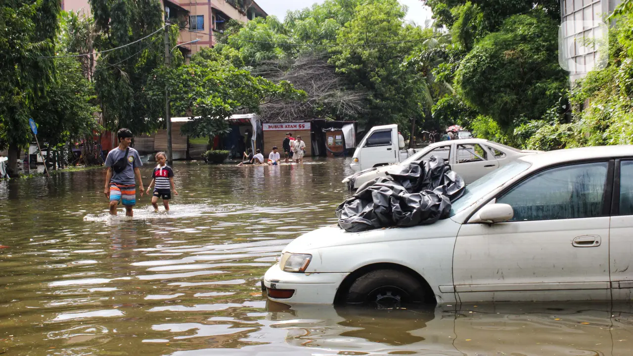Genangan Air Masih Rendam Area Rusun BCI Cengkareng Jakarta Barat