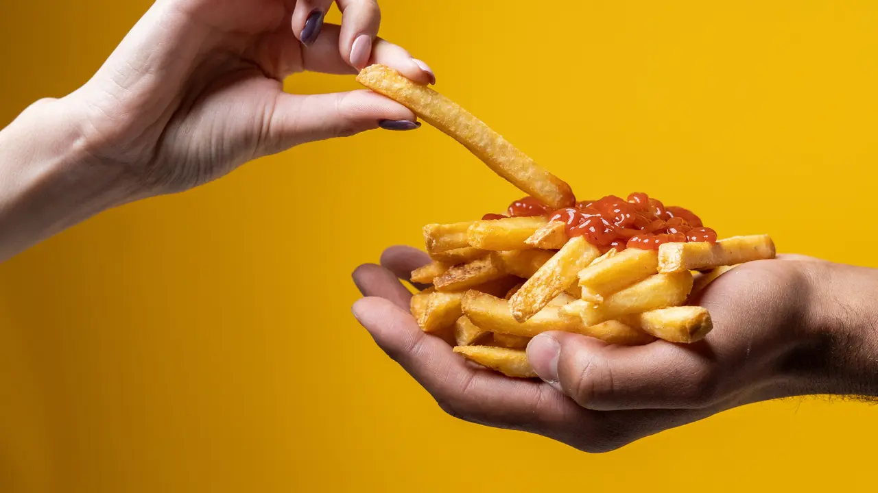 Ilustrasi kentang goreng | cottonbro dari Pexels
