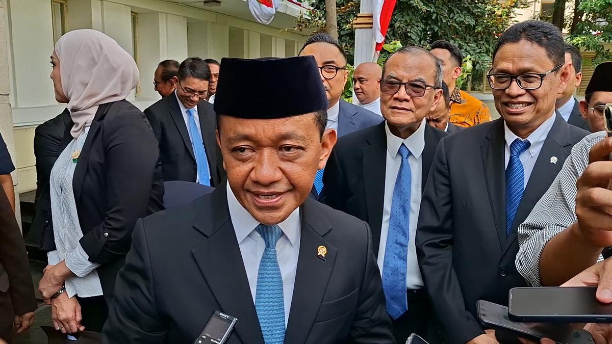 PLTS 100 GW Hemat APBN, Impor Solar Bakal Ditekan