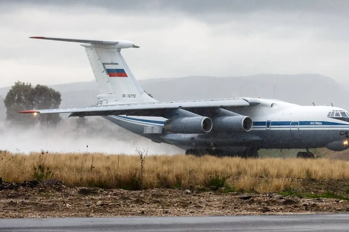 Pesawat militer Rusia mendarat secara diam-diam di Venezuela (AFP Photo)