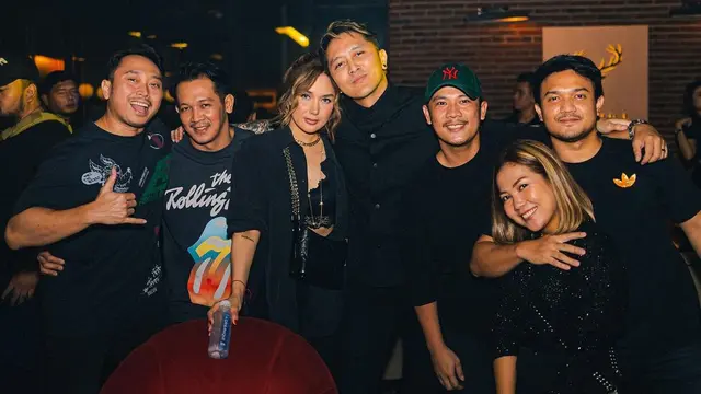 Belajar Bareng Sampai Tua, Ini 7 Momen Pesta Ulang Tahun Demian Aditya