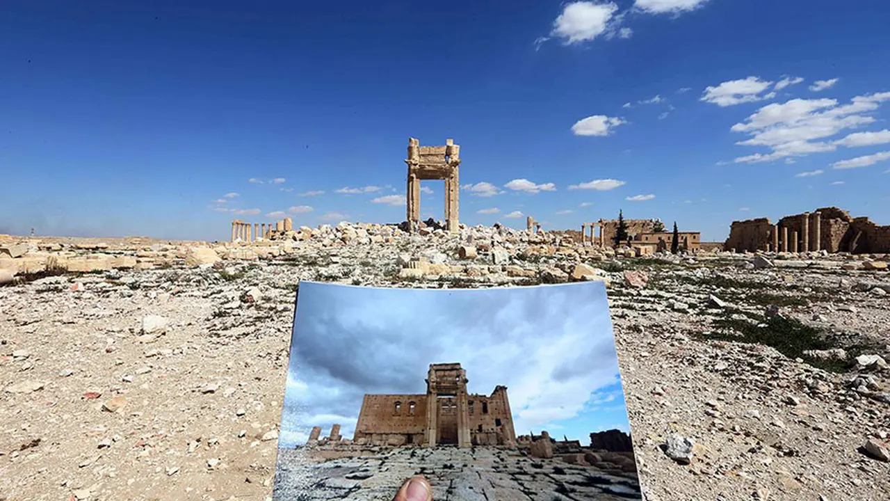 8 Foto Monumen Sejarah Sebelum dan Sesudah Dihancurkan ISIS