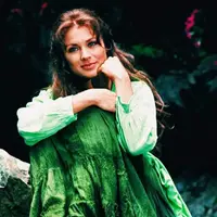 Ini penampilan Leticia Calderon ketika memerankan Esmeralda. Cantik banget ya? (Foto: instagram.com/letycalderon97)