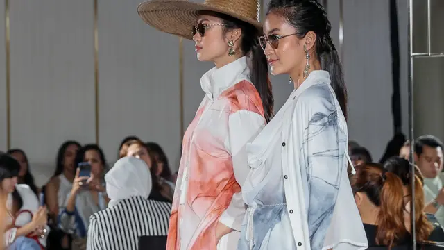 Purana dengan Natasha Skincare mengadakan Fashion Show bertema Summer Bliss dari koleksi Summer 2023 di Raffles Hotel Jakarta