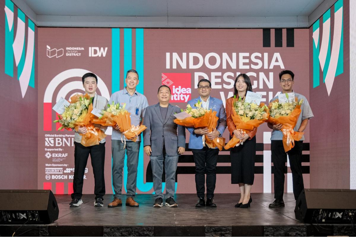 Menteri Ekonomi Kreatif (Ekraf) Teuku Riefky Harsya saat membuka Indonesia Design Week (IDW) 2025