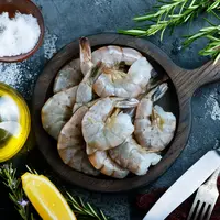 Ilustrasi memasak udang/copyright shutterstock