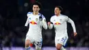 Pemain Leeds United, Ao Tanaka merayakan golnya ke gawang Chelsea dalam laga lanjutan Liga Inggris 2025/2026 di Elland Road, Leeds, Inggris, Rabu (03/12/2025). (AP Photo/Mike Egerton)