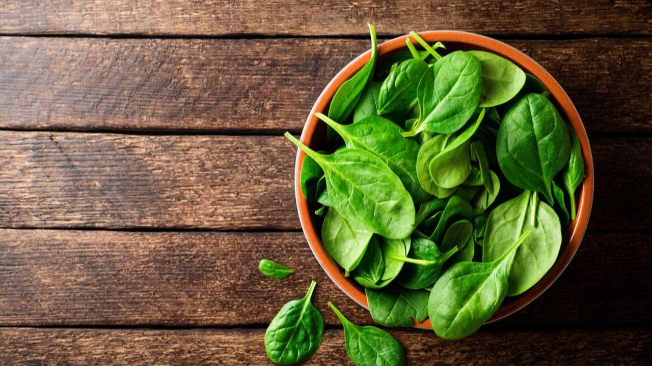 4. Bayam, yang Kaya Akan Vitamin dan Mineral<br>