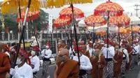 Hari Raya Waisak 2022, Ribuan Umat Buddha Arak-arakan dari Candi Mendut ke Borobudur