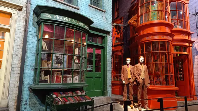 Diagon Alley di Warner Bros. Studio Tour Tokyo - The Making of Harry Potter. (Nila Chrisna).
