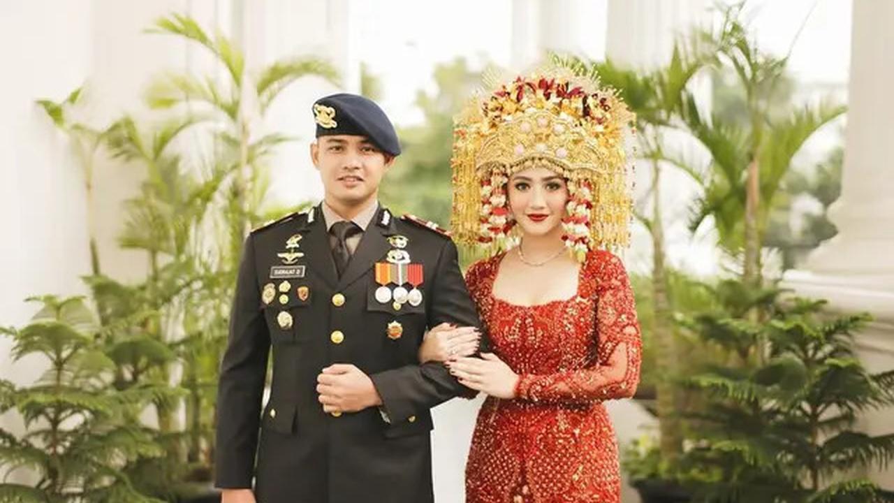 6 Pesona Glamor Febby Rastanty dalam Balutan Adat Palembang di Resepsi Pernikahan, Gemulai Menari Pagar Pengantin
