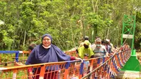 BRI membantu pembangunan jembatan gantung di Malang, Jawa Timur. Pembangunan jembatan yang dibangun menghubungkan Desa Druju, Kecamatan Sumbermanjing Wetan dan Desa Kemulan, Kecamatan Turen.
