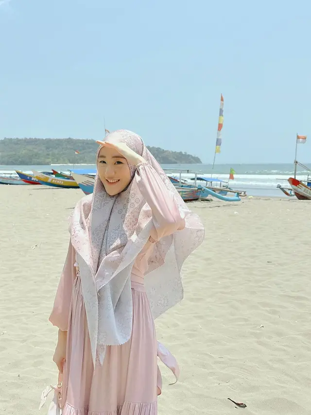 Larissa Chou dan Suami Bulan Madu