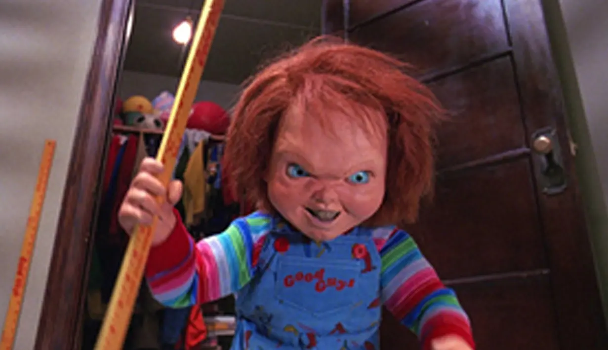 Boneka Chucky, Serial film Chucky kita kenal sebagai boneka pembunuh. Dalam ceritanya boneka Chucky dirasuki oleh roh penjahat yang sadis dan suka membunuh orang yang tidak dia suka. (reuters)