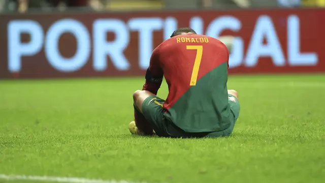 Foto: Dipaksa Main dan Tampil Bapuk Lawan Spanyol, Cristiano Ronaldo Gagal Bawa Portugal ke Semifinal UEFA Nations League