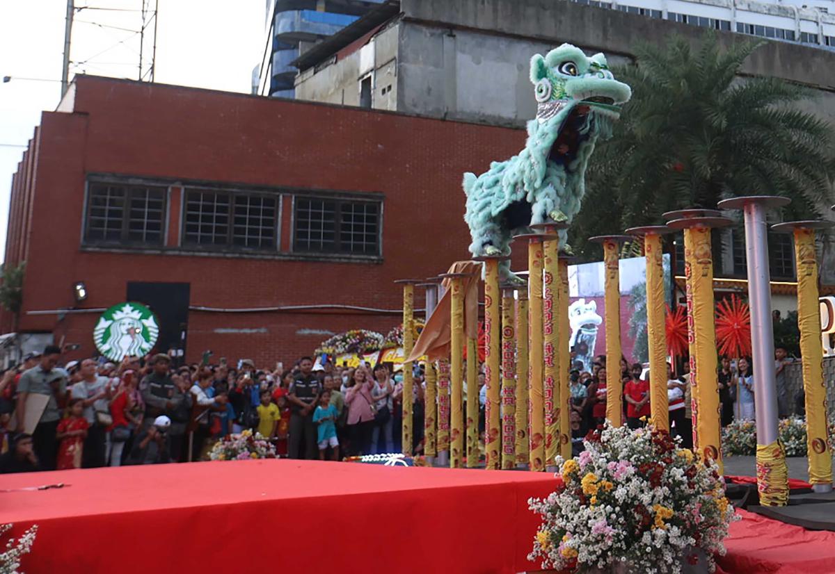 FOTO: Kemeriahan Cap Go Meh Jakarta Warnai Ibu Kota