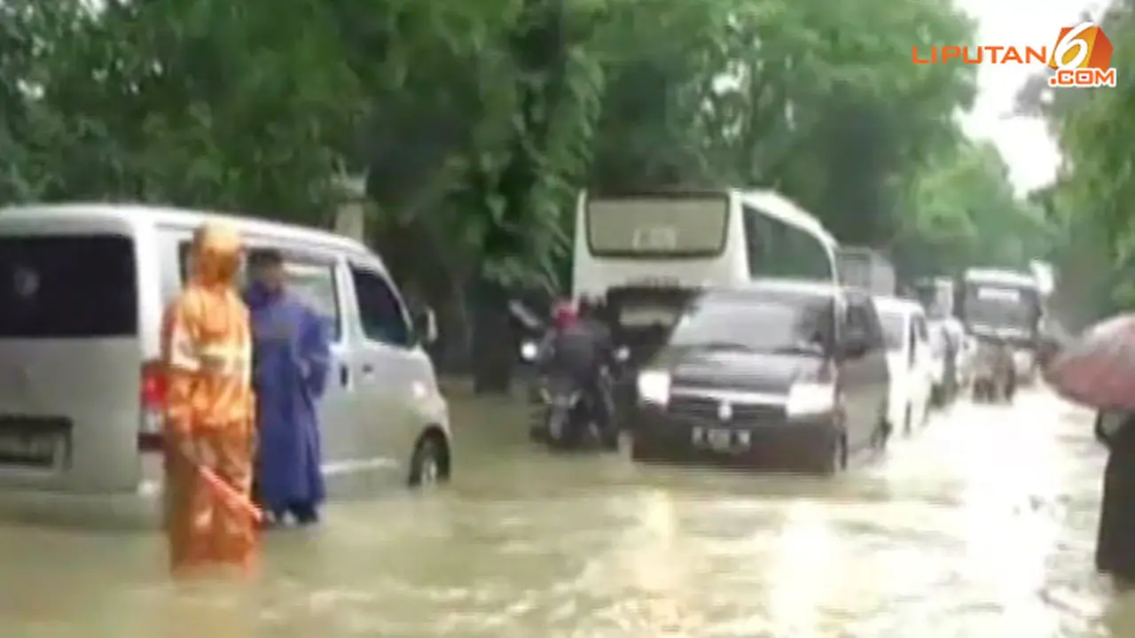 banjir-kebumen-131222a.jpg