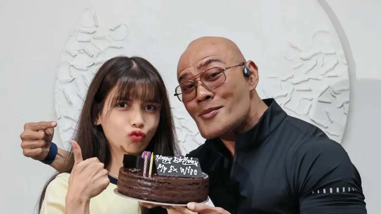 Potret Sabrina Chairunnisa dapat Kejutan Ultah ke-33 dari Deddy Corbuzier