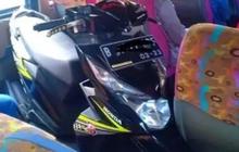 10 Potret Tingkah Penumpang Bus Ala Cendekiawan, Punya Akal Super Genius!