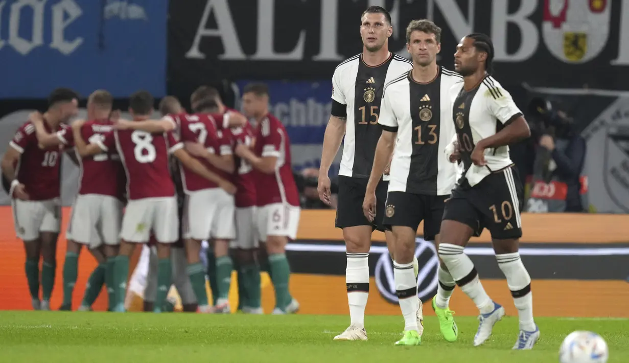Hasil ini mengukuhkan posisi Hungaria di puncak klasemen sementara Grup 3 UEFA Nations League A dengan raihan 10 poin. Di sisi lain, Jerman tertahan di peringkat ketiga. (AP/Michael Sohn)