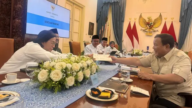 Prabowo Cek Tulisan Tangan Menkeu, Sri Mulyani: Paling Tidak Lebih Rapi Dibandingkan Gus Ipul
