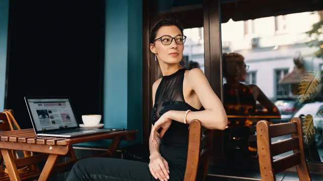 wanita oktober tidak diremehkan