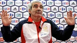 French national football team coach Raymond Domenech gestures during a press conference, on June 14 2008, in Chatel-Saint-Denis. AFP PHOTO / FRANCK FIFE