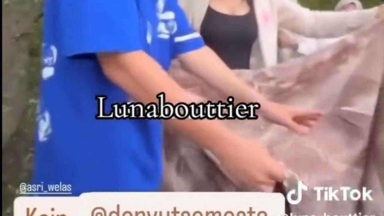 Luna Maya dan Maxime Bouttier Jalani Ritual Melukat di Bali Sebelum Menikah, Kompak Pakai Kain Batik Corak Khusus Penuh Makna