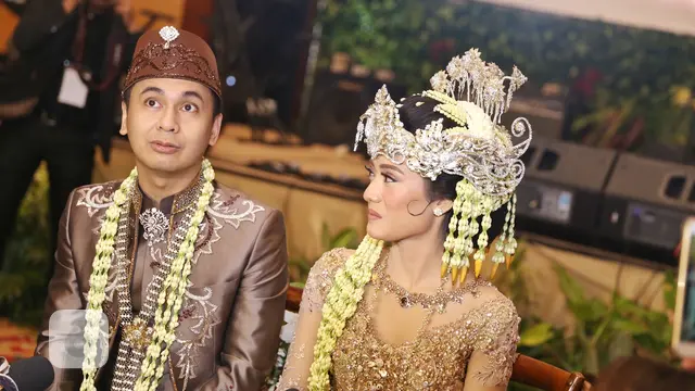 [Bintang] Pernikahan Raditya Dika dan Anissa Aziza