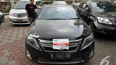  KPK menyita sebanyak 5 mobil milik Fuad Amin Imron, Jakarta, Selasa (23/12/2014). (Liputan6.com/Mihtahul Hayat)