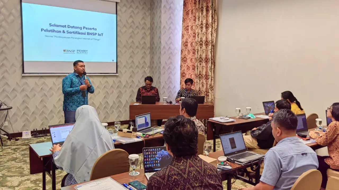 Pelatihan IoT untuk dosen dan praktisi berstandar Badan Nasional Sertifikasi Profesi. (Istimewa)
