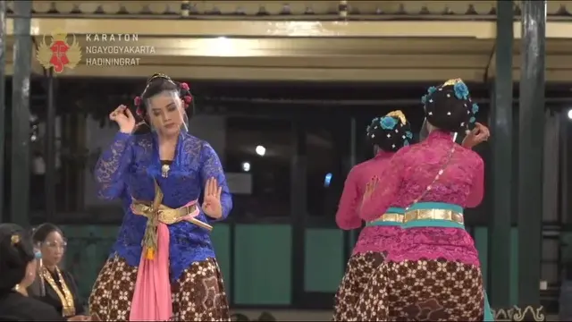 Potret Penari Keraton Yogyakarta Kenakan Face Shield. (Sumber: YouTube/Kraton Jogja)