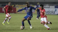Kecewa Persib Diimbangi Persija, GBLA Hujan Lemparan Botol