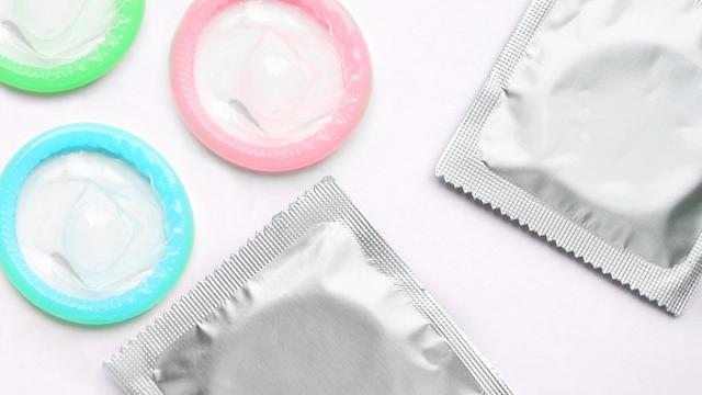 Ternyata Kondom  Bisa untuk Menambal Ban atau Memoles 
