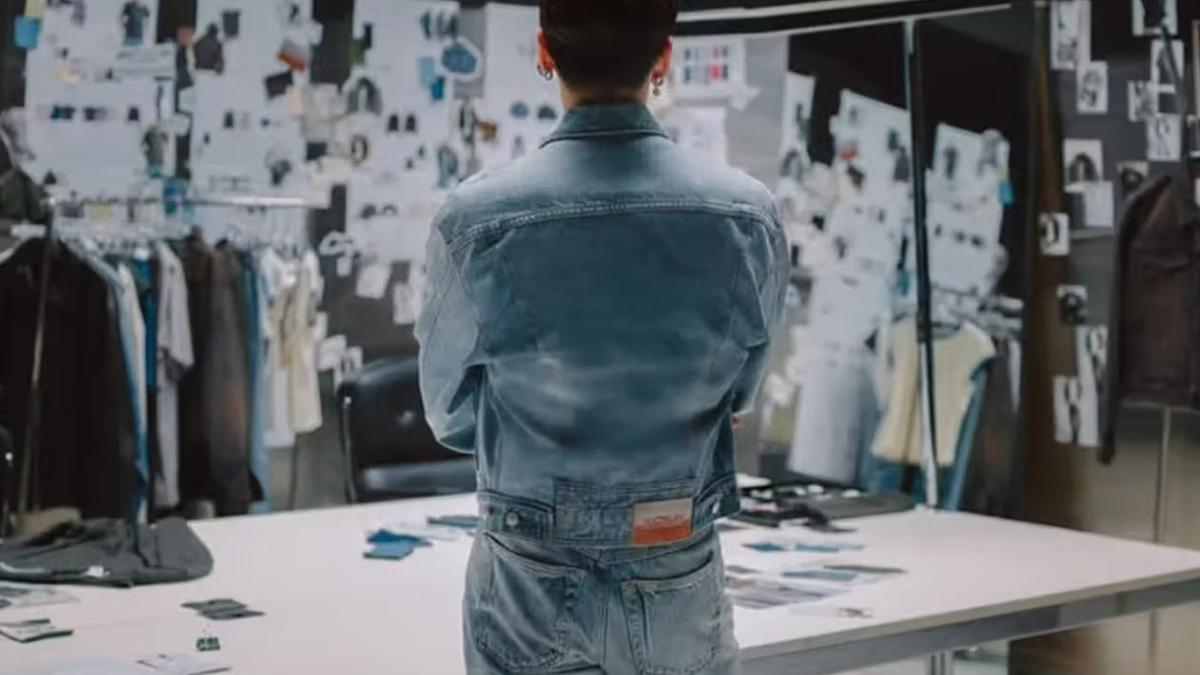 Jung Kook BTS Siap Luncurkan Koleksi Eksklusif Bersama Calvin Klein
