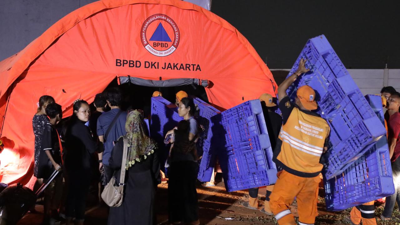 Ratusan Rumah Hangus dan Ribuan Orang Mengungsi Imbas Kebakaran di Kapuk Muara Jakut