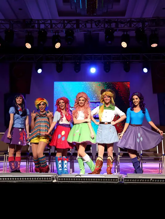 Tidak mudah bisa memproduseri serial animasi yang sukses di Amrika Serikat itu. Bersama dengan timnya, Marvi berusaha meyakinkan Hasbro Studio selaku pihak yang memiliki lisensi resmi My Little Pony. (Nurwahyunan/Bintang.com)