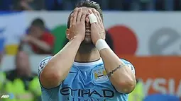 Ekspresi Alvaro Negredo pada pertandingan Liga Inggris antara Cardiff City melawan Manchester City di Stadion Cardiff City, Cardiff Minggu 25 Agustus 2013. (AFP/Andrew Yates)