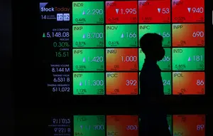 IHSG Hari Ini Anjlok 2,73 Persen Sesi I, Seluruh Sektor Terbakar