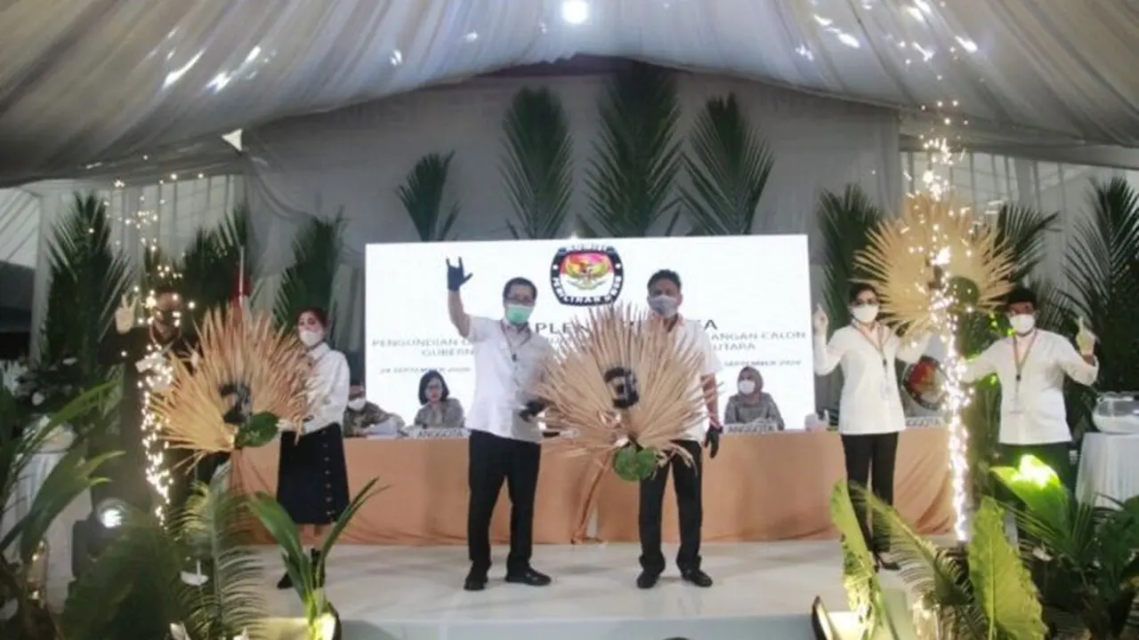Tiga pasangan calon Gubernur dan Wakil Gubernur Sulut saat pencabutan nomor urut di KPU Sulut.