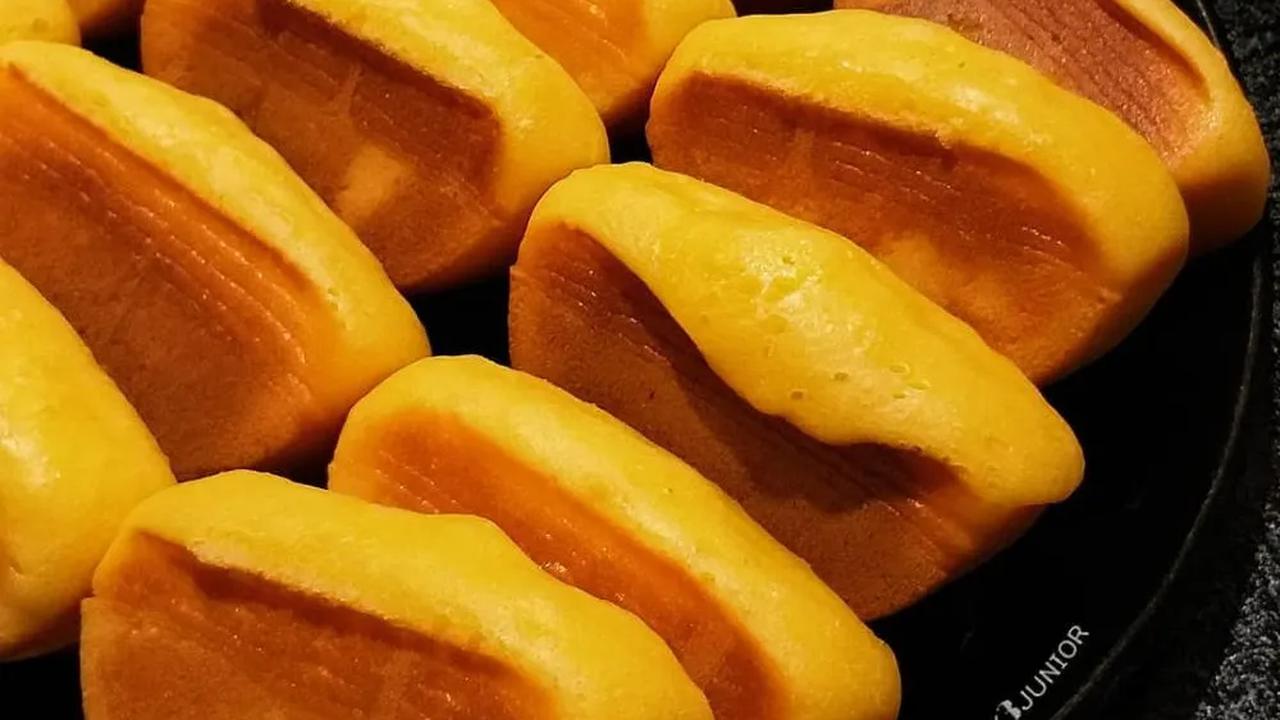 2.	Kue Pukis Kuning