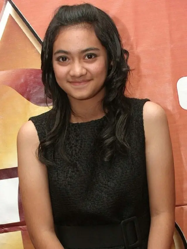 [Bintang] Dulu dan Kini: Masa Remaja Seperti Kutu Buku, Sekarang Ayudia Bing Slamet Cantik Berhijab