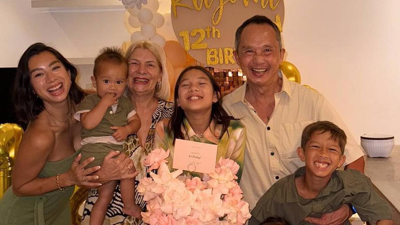 Meriah & Penuh Kehangatan Bersama Keluarga, Potret Ultah Ke-12 Kiyomi Putri Cantik Jennifer dan Irfan Bachdim