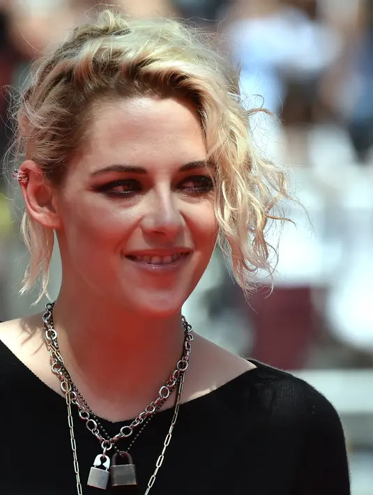 Kristen Stewart kini menjadi topik hangat untuk diperbincangkan publik tentang hubungannya dengan Soko. (AFP/Bintang.com)