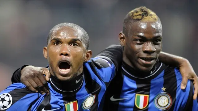 Duet Samuel Eto'o dan Mario Balotelli saat membela Inter Milan