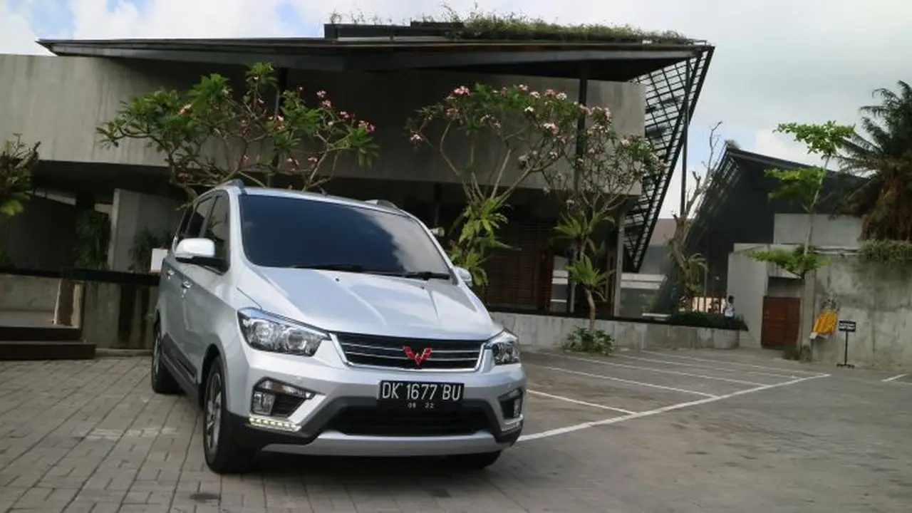 Wuling Confero S